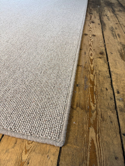 Dapper 100% wool rug 260cm x 360cm