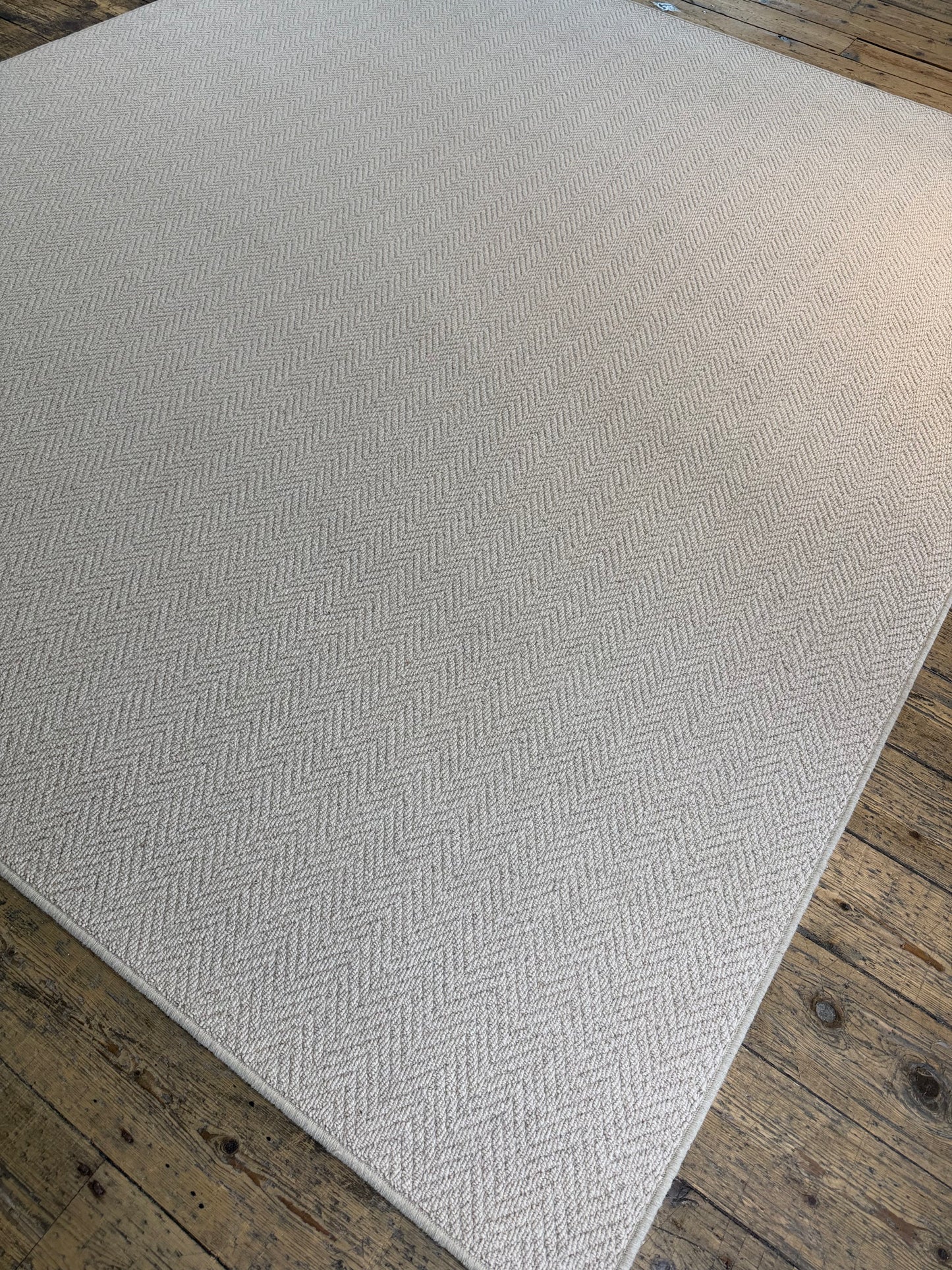 Oxford tone herringbone 100% wool rug 250cm x 288cm