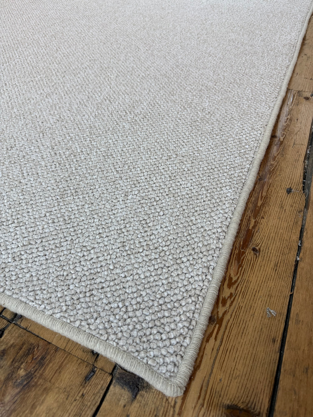 Oyster 100% polypropylene rug 199cm x 300cm