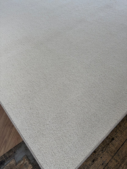 Blanc ivorie 100% wool rug 284cm x 338cm
