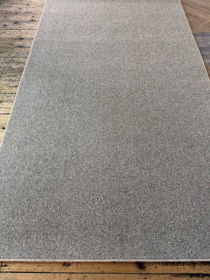 Chert 100% wool rug 177cm x 298cm