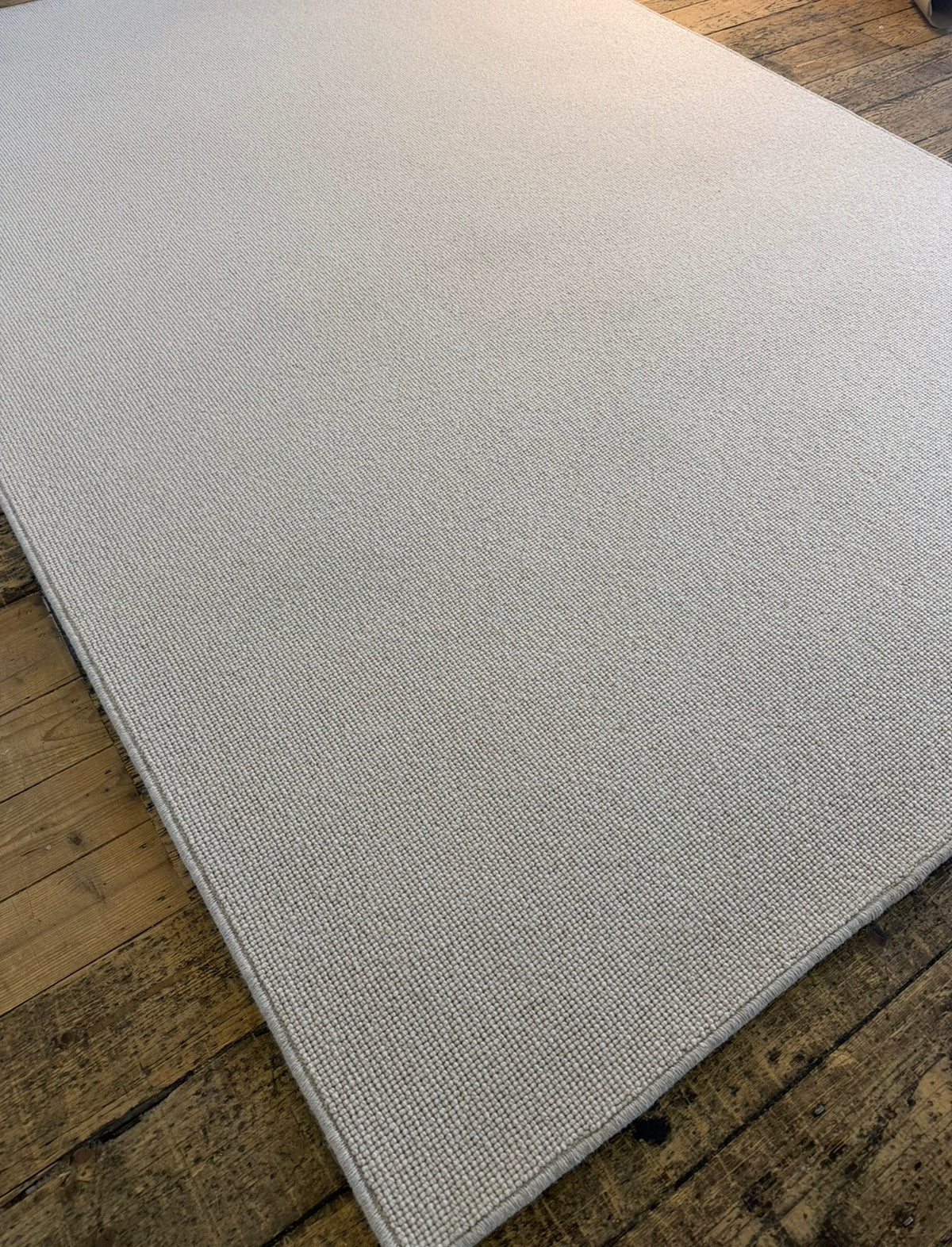 Whisper 100% wool rug 193cm x 284cm