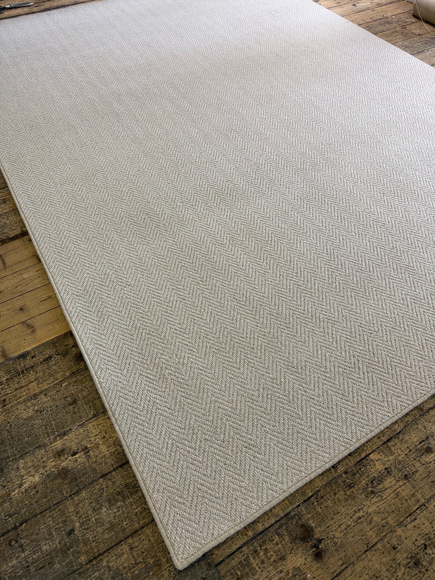 Aran Herringbone 100% wool rug 248cm x 338cm
