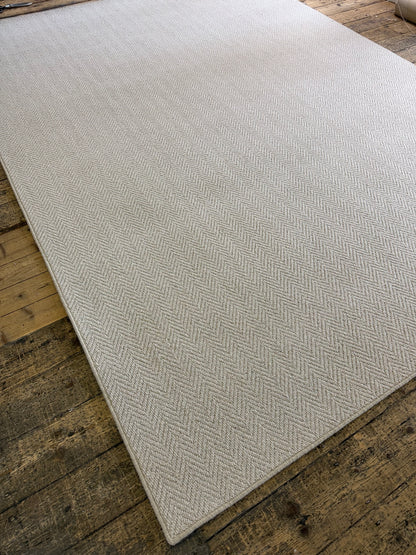 Aran Herringbone 100% wool rug 248cm x 338cm