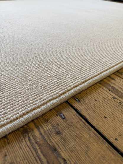 Royal 100% wool rug 160cm x 227cm