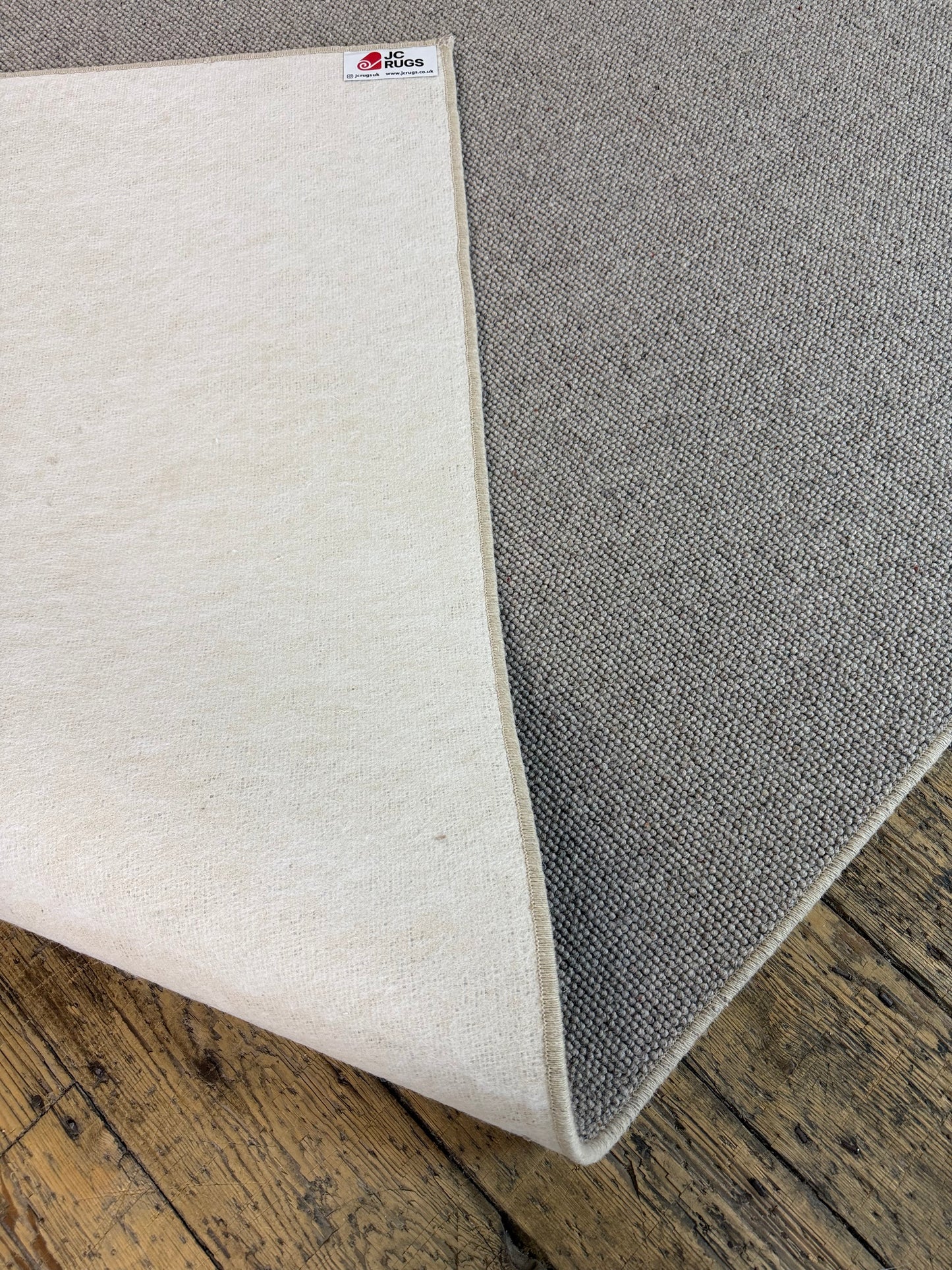 Dapple 100% wool rug 206cm x 305cm