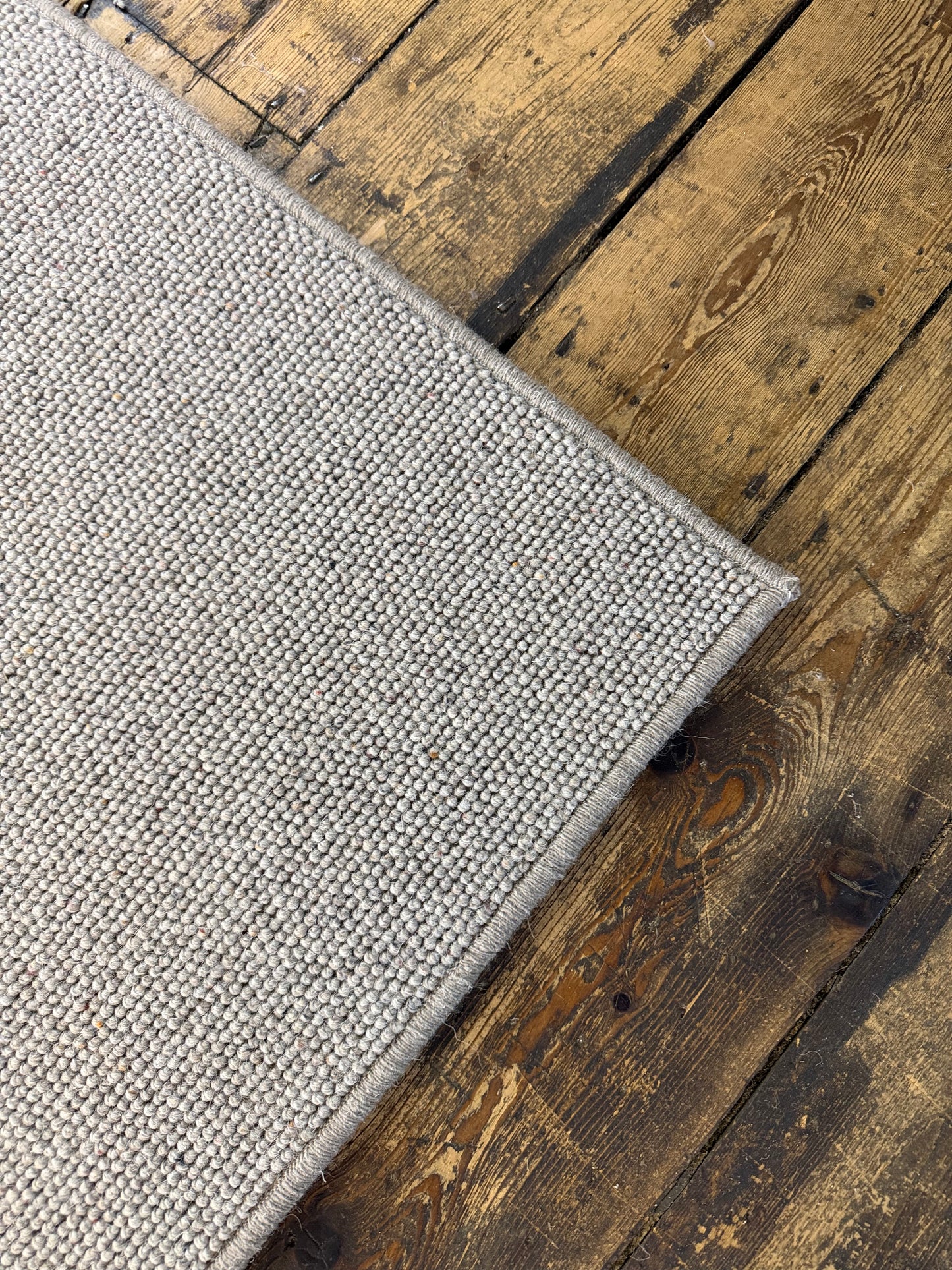 Dapper 100% wool rug 260cm x 360cm