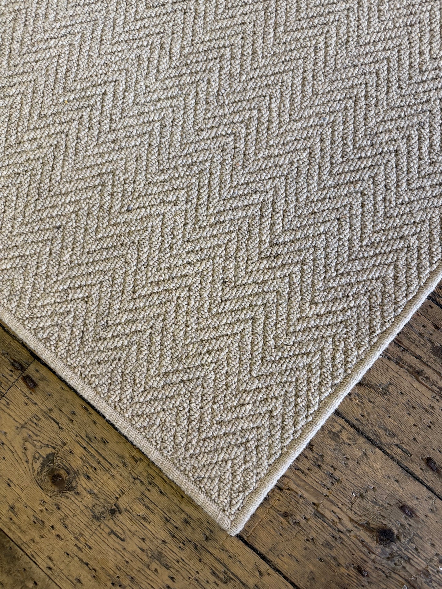 Harvest 100% wool rug 200cm x 284cm
