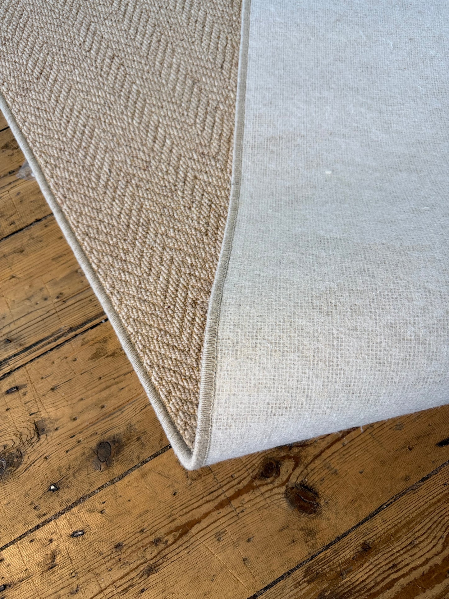 Shortbread herringbone 100% wool rug 155cm x 256cm