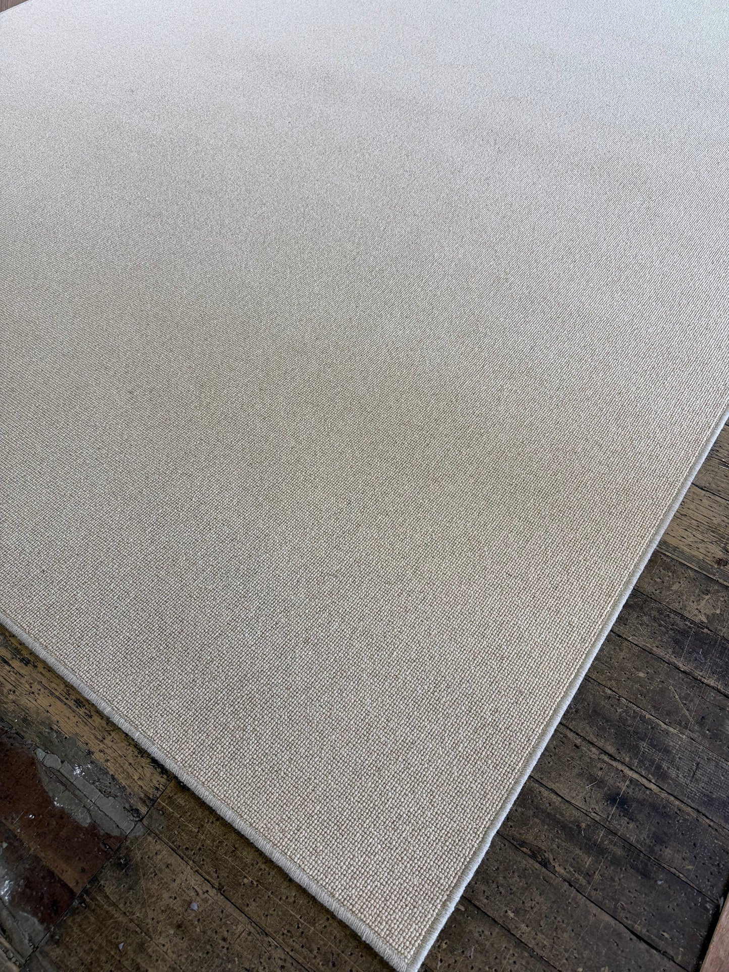 Wafer 100% wool rug 272cm x 385cm