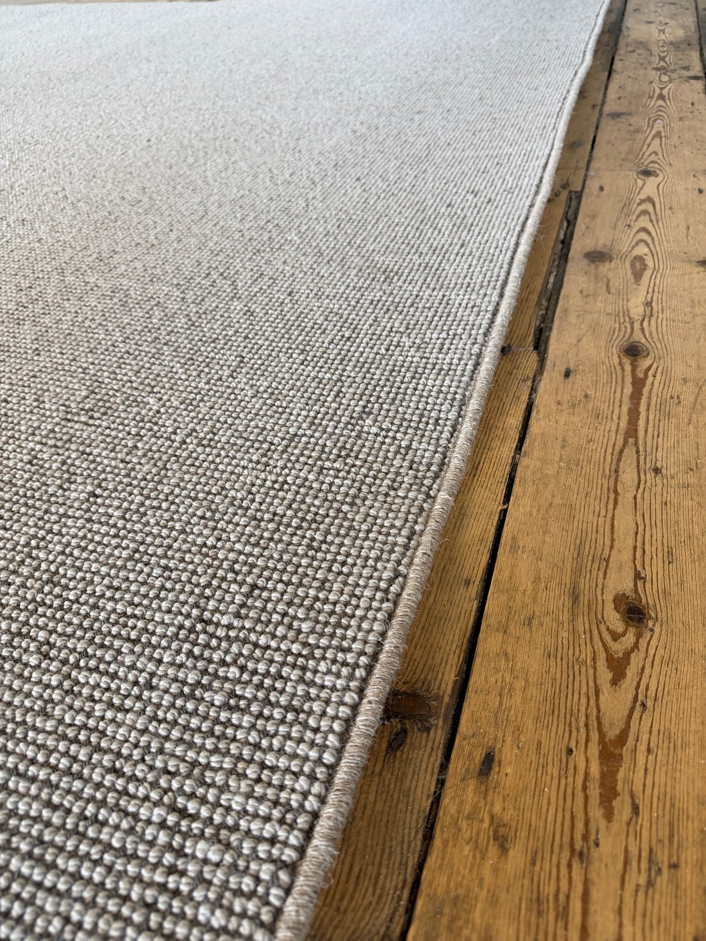Pennine 100% wool rug 240cm x 390cm