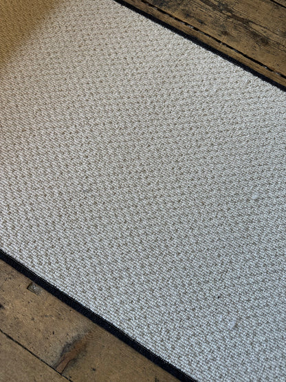 Light beige 100% wool 12 steps