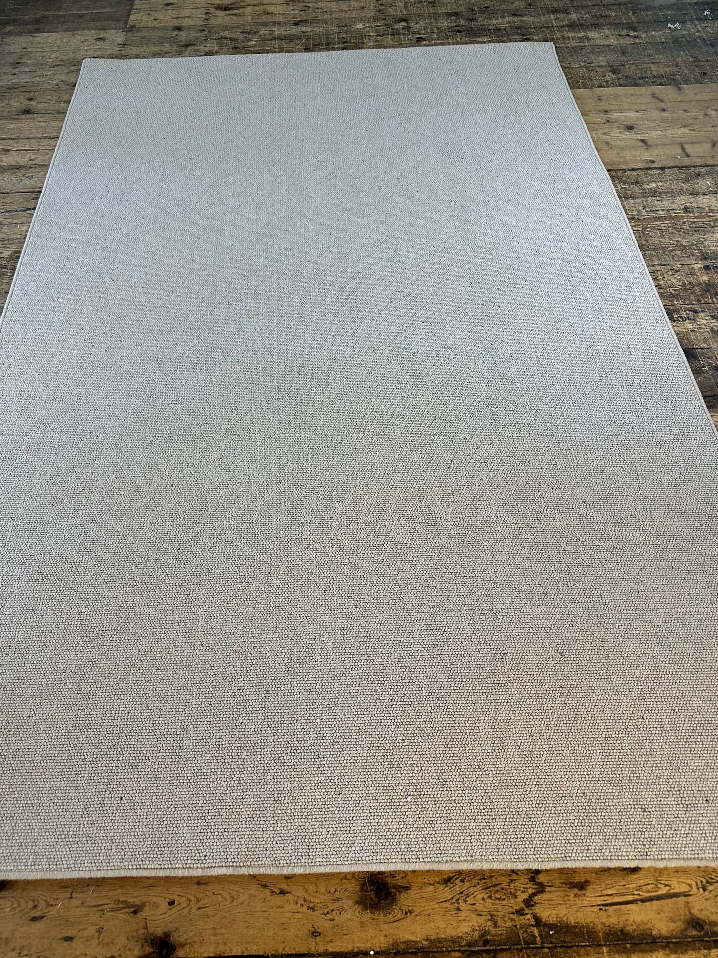 Pumice 100% wool rug 190cm x 290cm