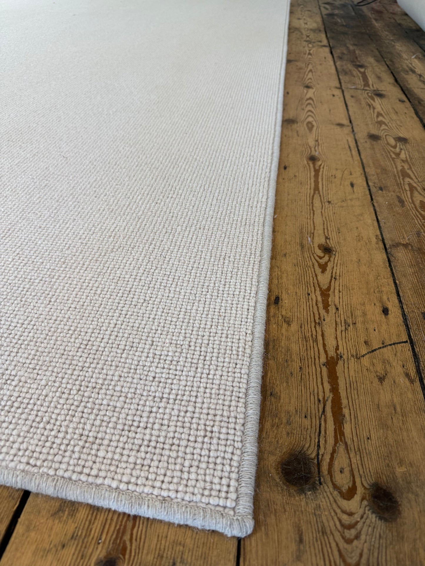 Whisper 100% wool rug 250cm x 350cm