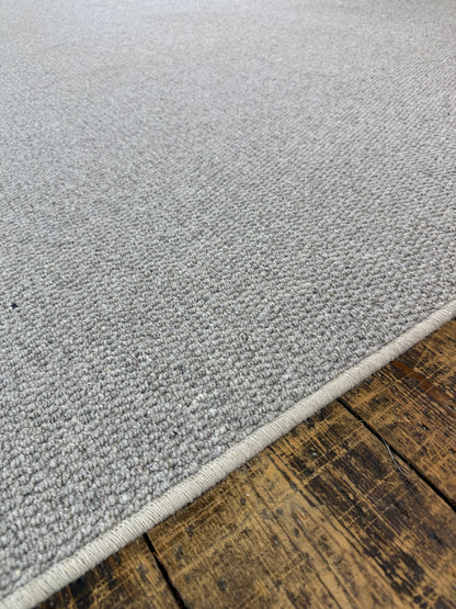 Smoke 100% wool rug 230cm x 377cm