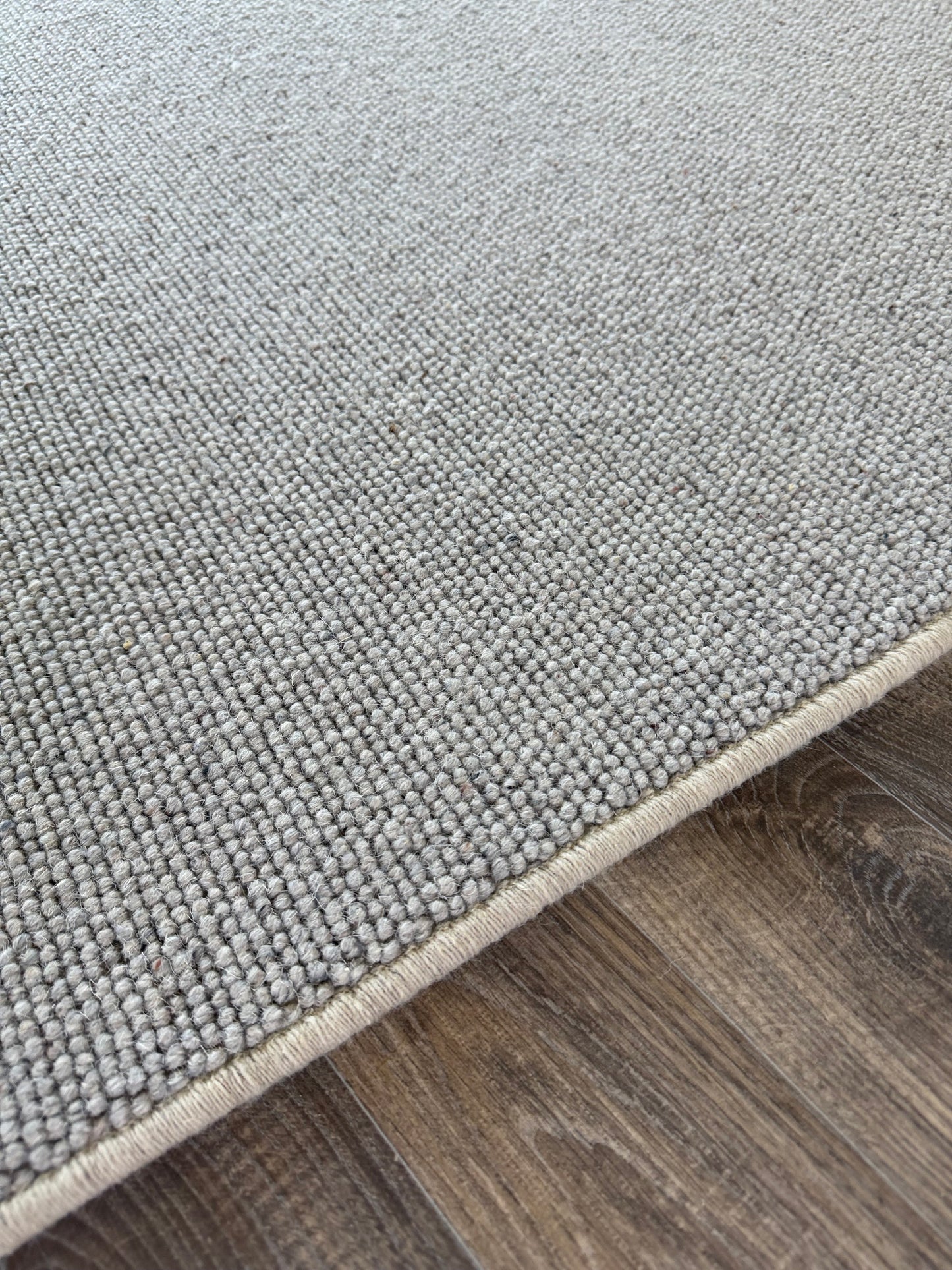 Dolphin grey 100% wool rug 200cm x 256cm