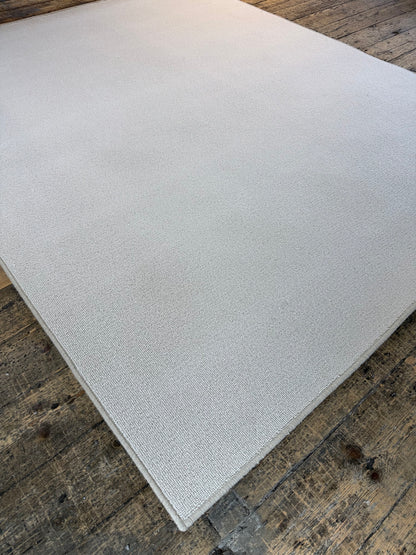 White flake 100% wool rug 200cm x 250cm