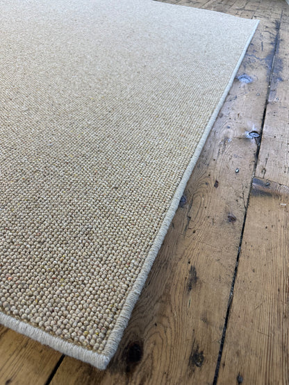 Warm oat 100% wool rug 190cm x 307cm