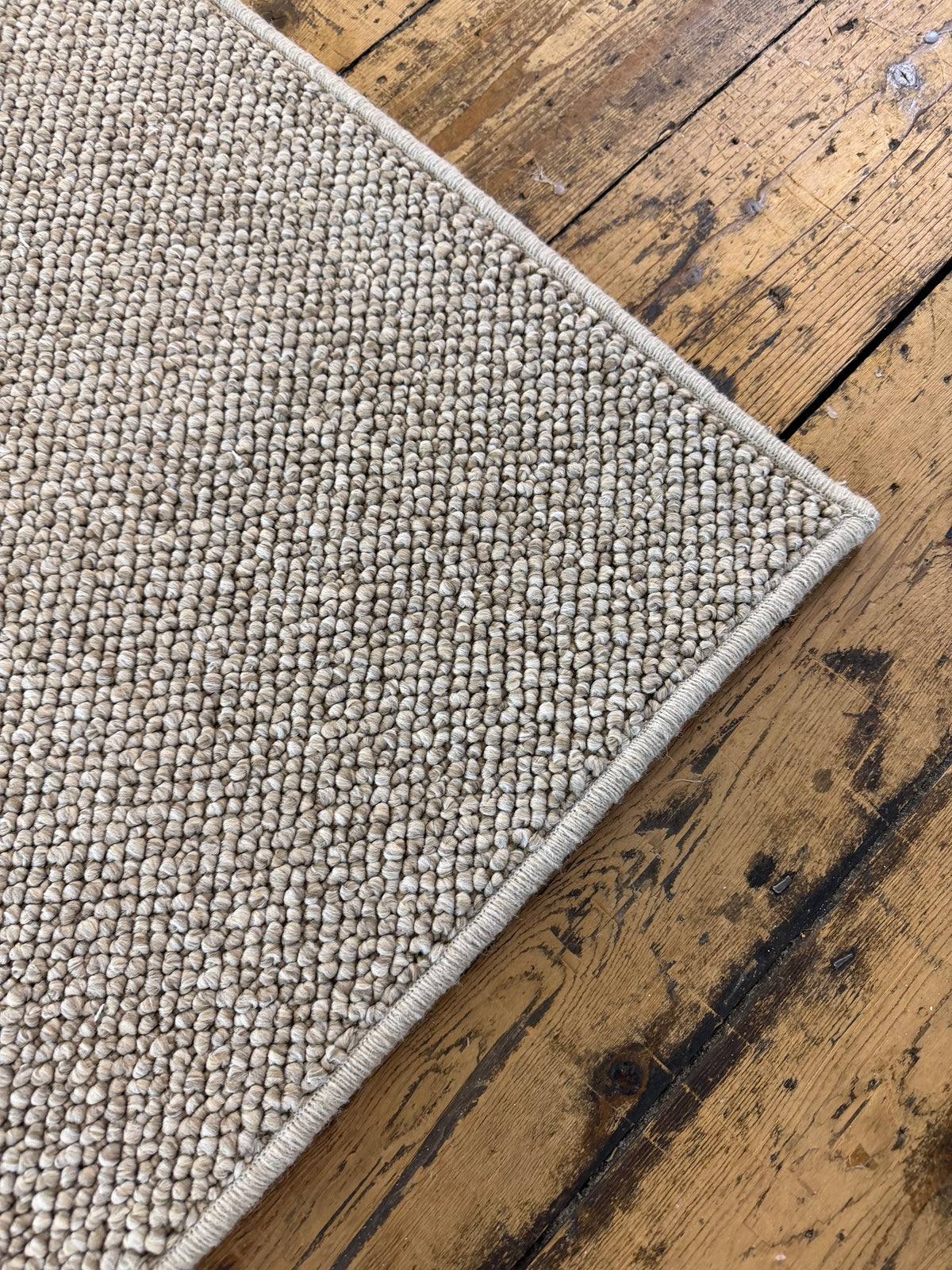Heirloom 100% polypropylene rug 200cm x 293cm