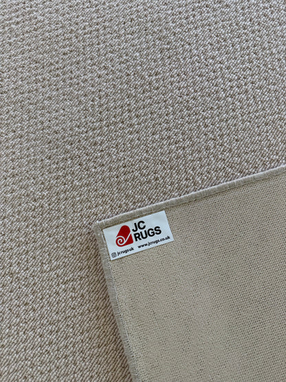 Tones 100% wool rug 260cm x 372cm