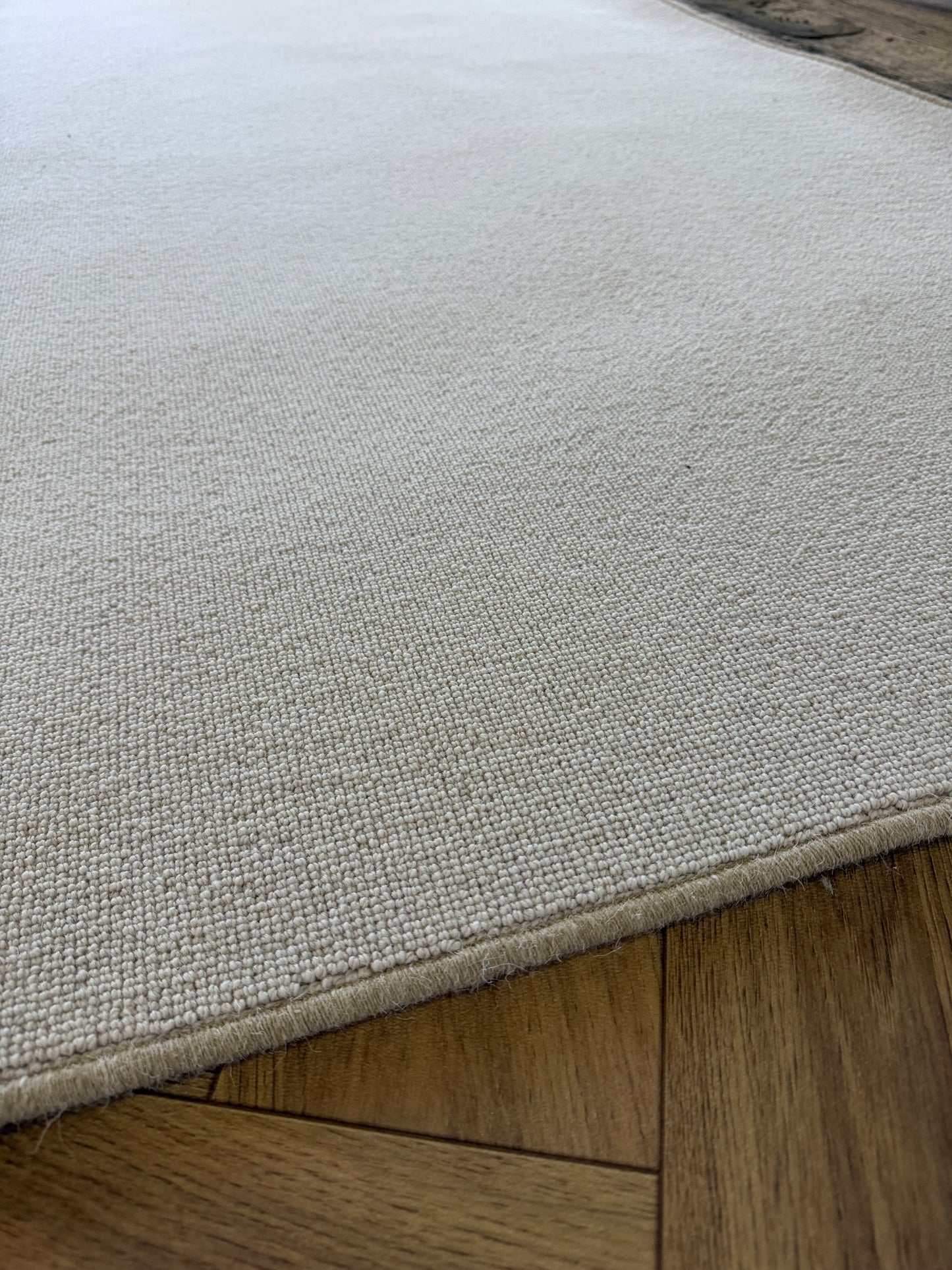 Chalk 100% wool rug 285cm x 398cm