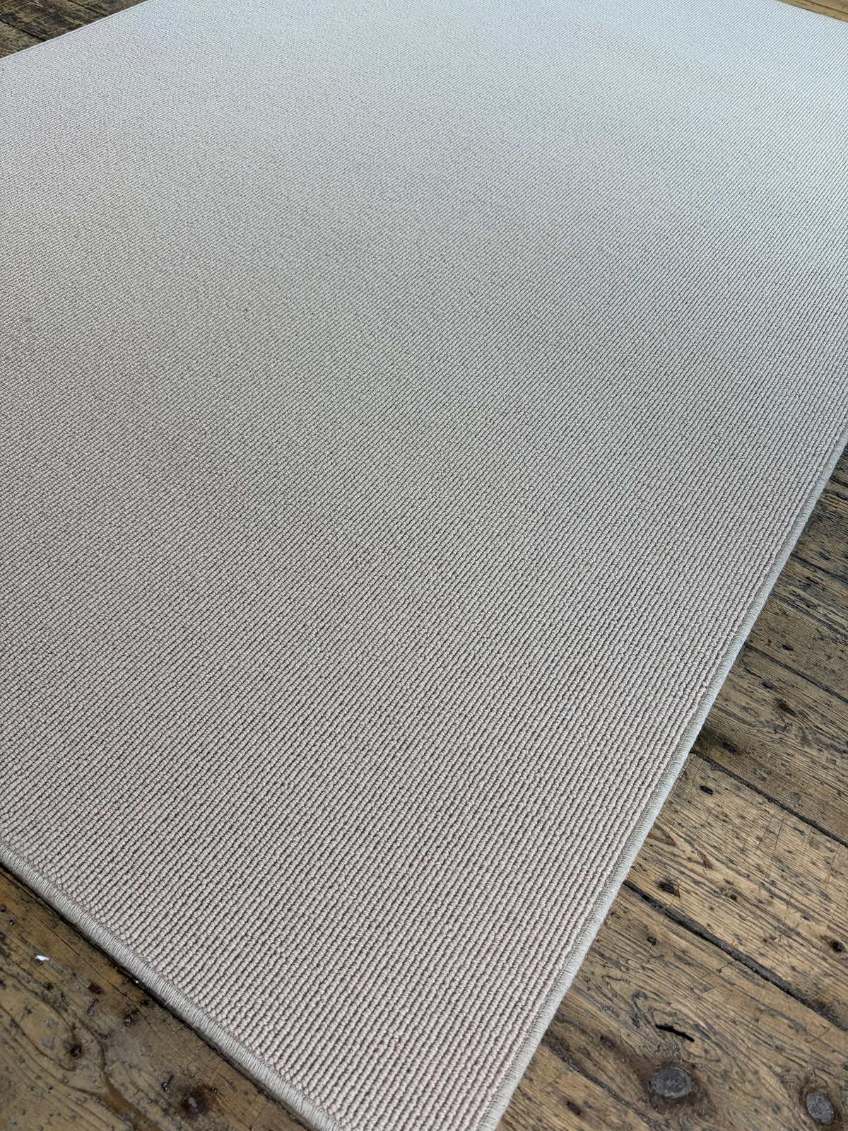 Champagne 100% wool rug 174cm x 255cm