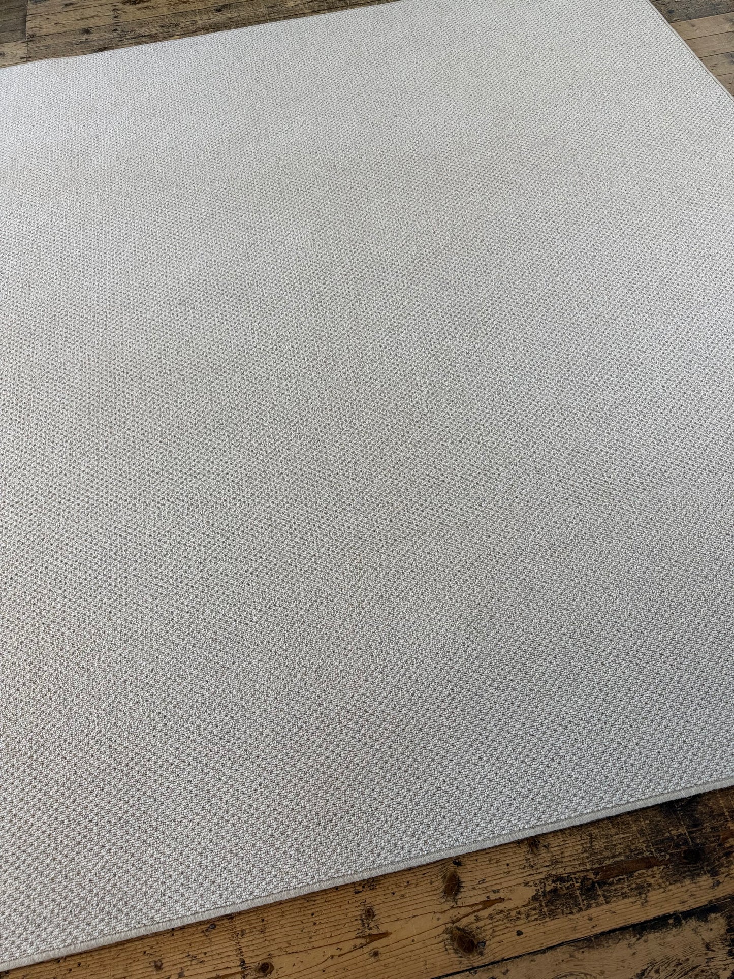 Tones 100% wool rug 260cm x 280cm
