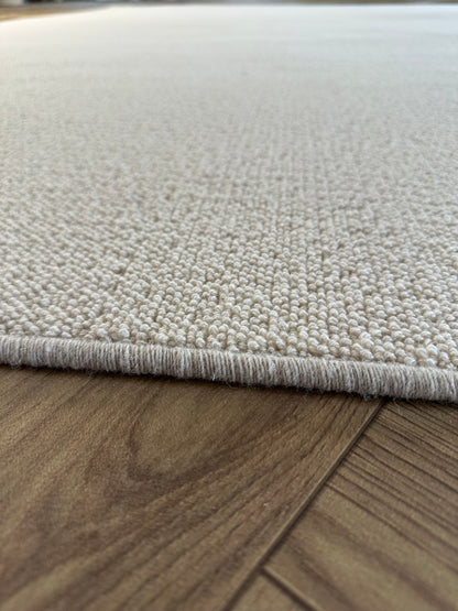 White Cream 100% wool rug 235cm x 325cm
