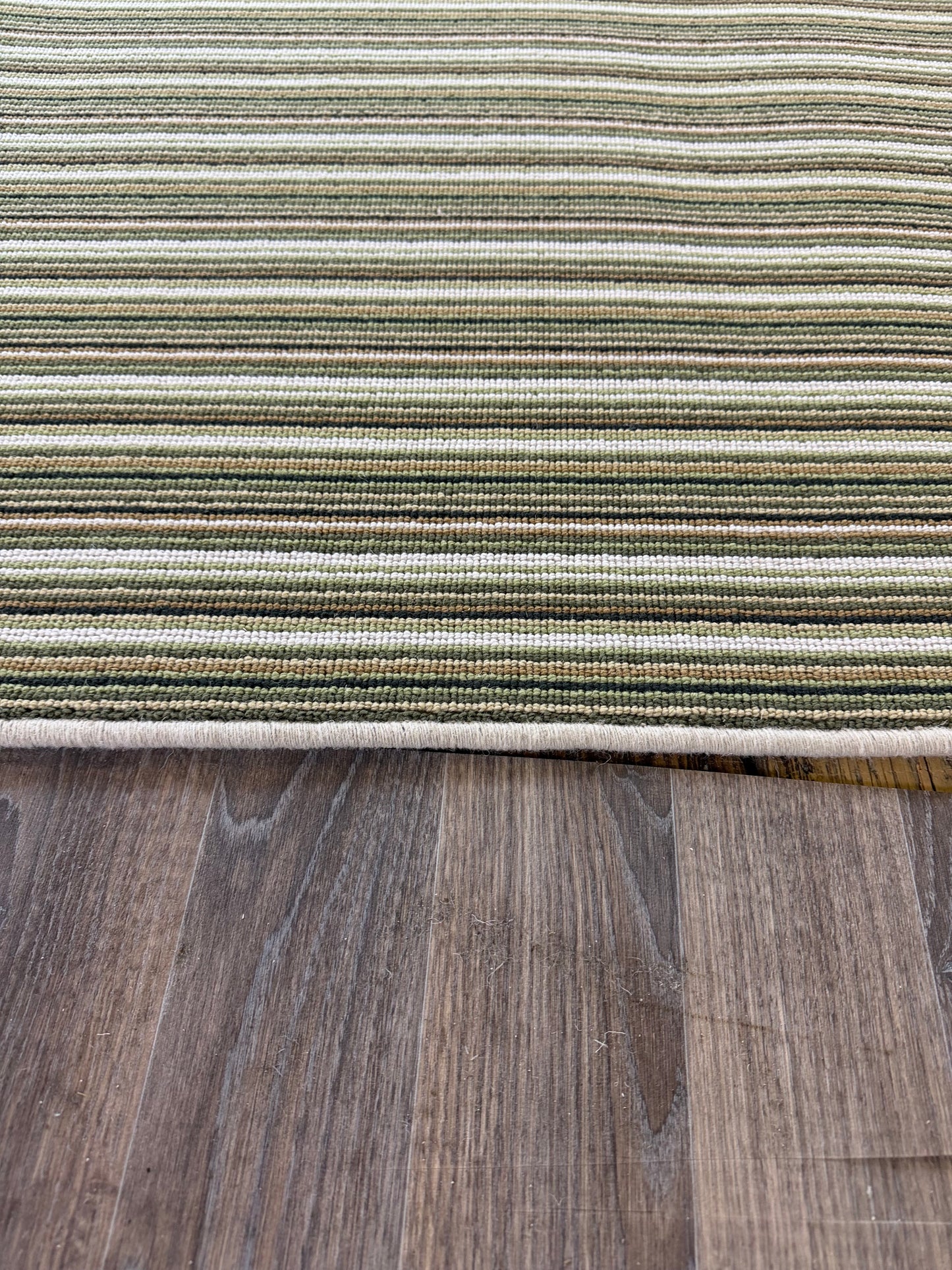Palm bay 100% wool rug 161cm x 272cm