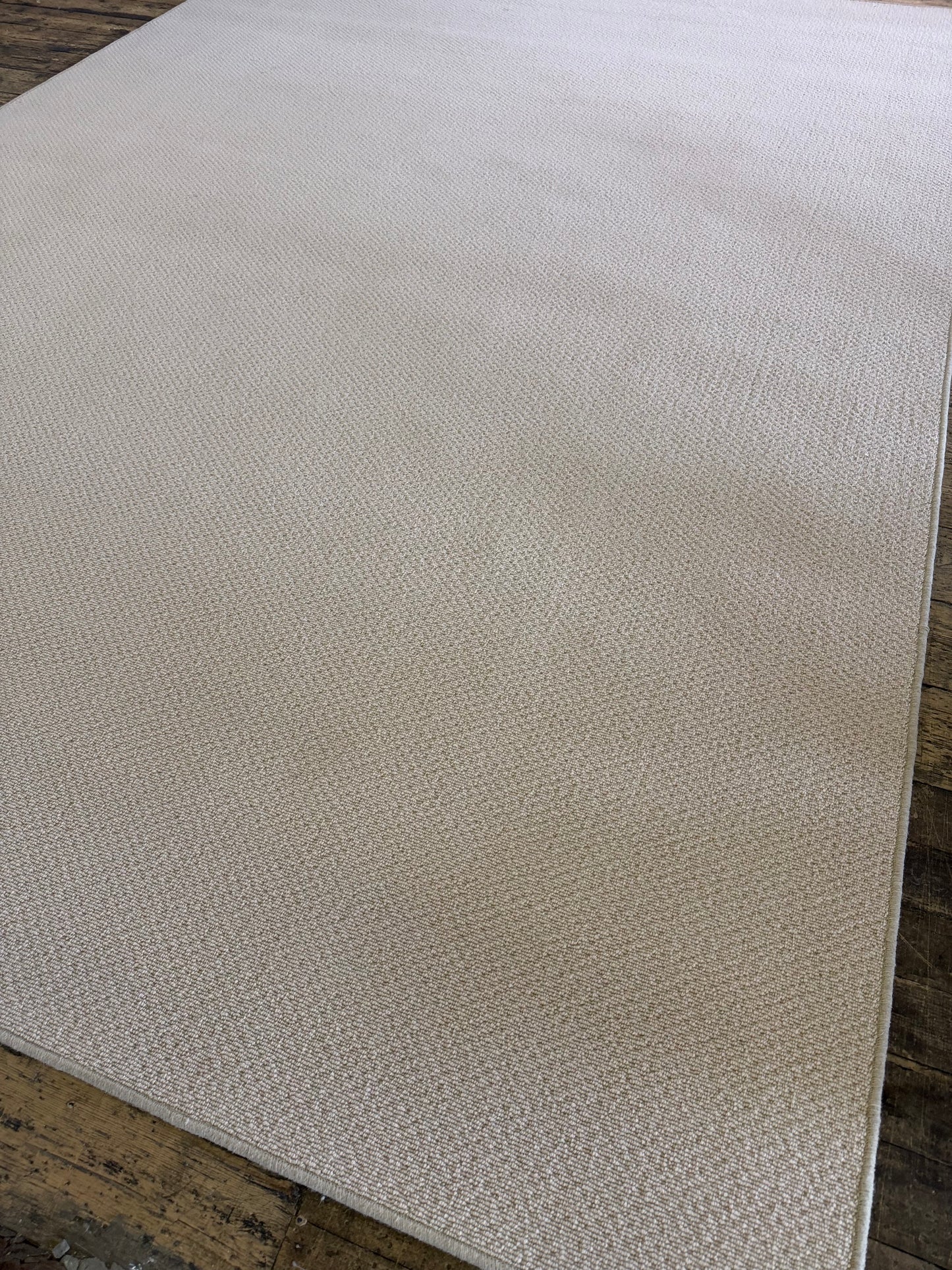 Tones 100% wool rug 260cm x 372cm