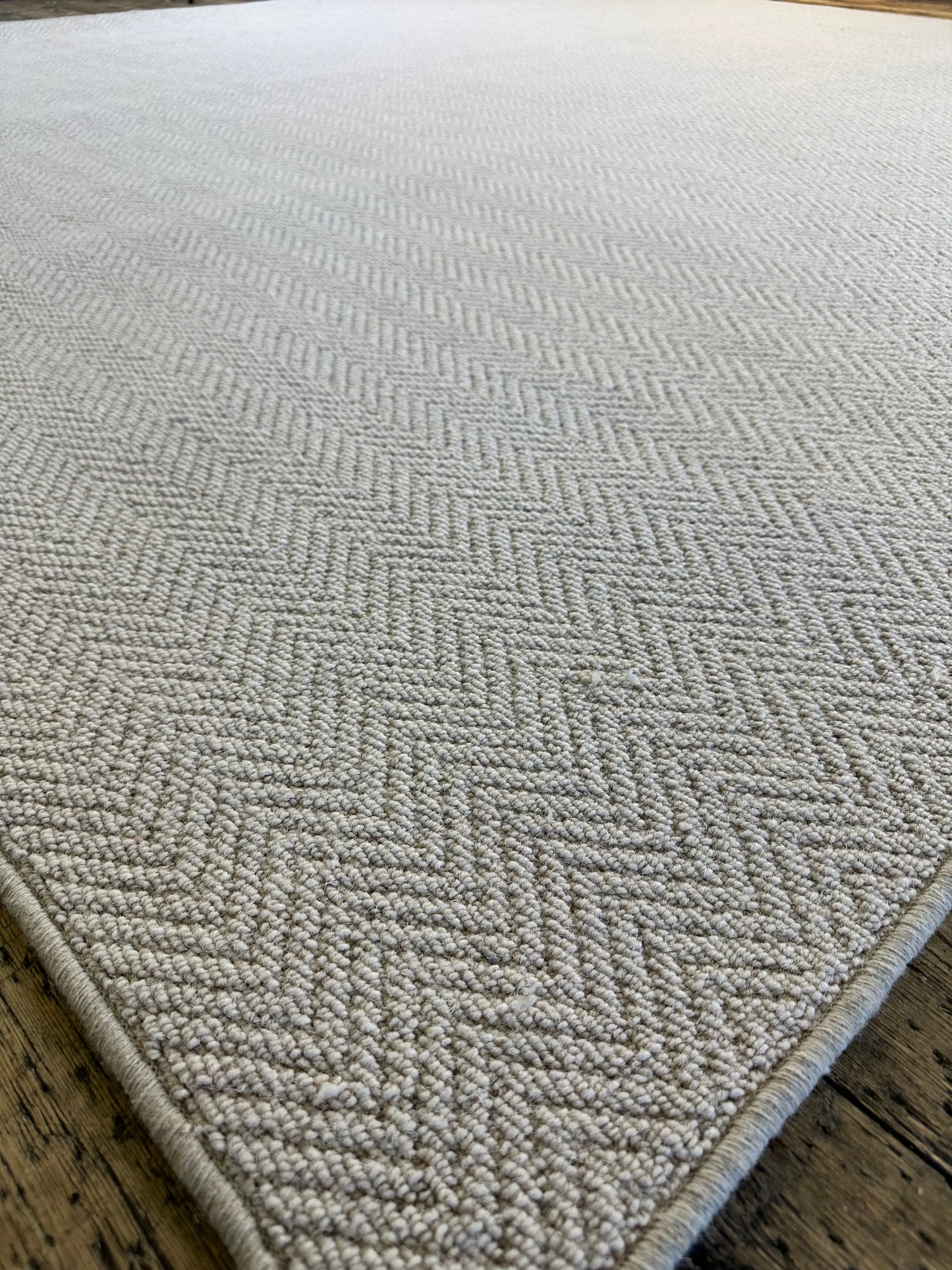 Oxford tone Herringbone 100% wool 264cm x 305cm