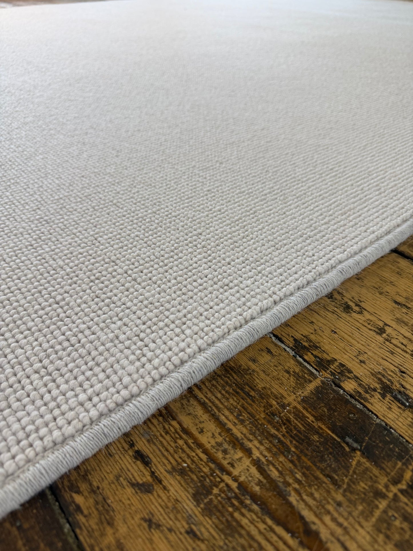 Whisper 100% wool rug 193cm x 290cm