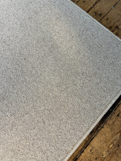 Oatcake 100% wool rug 279cm x 416cm