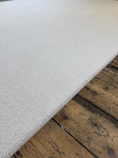 Tawny 100% wool rug 240cm x 340cm