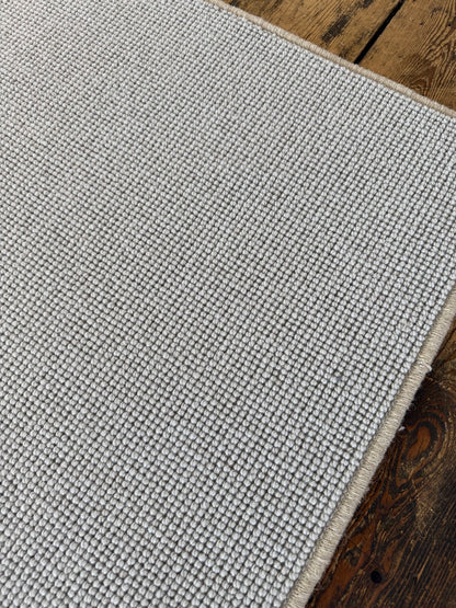 Drydale 100% wool rug 290cm x 397cm