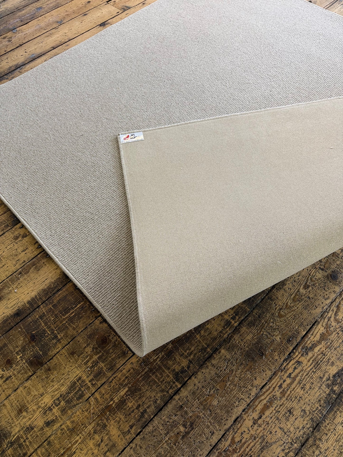Hessian 100% wool rug 200cm x 250cm