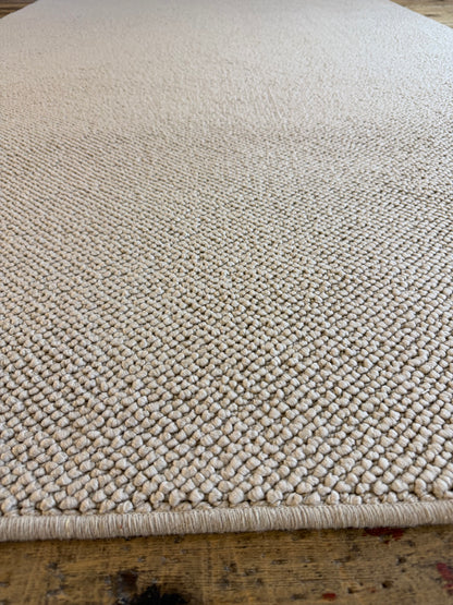 Grosvenor 100% polypropylene rug 160cm x 280cm