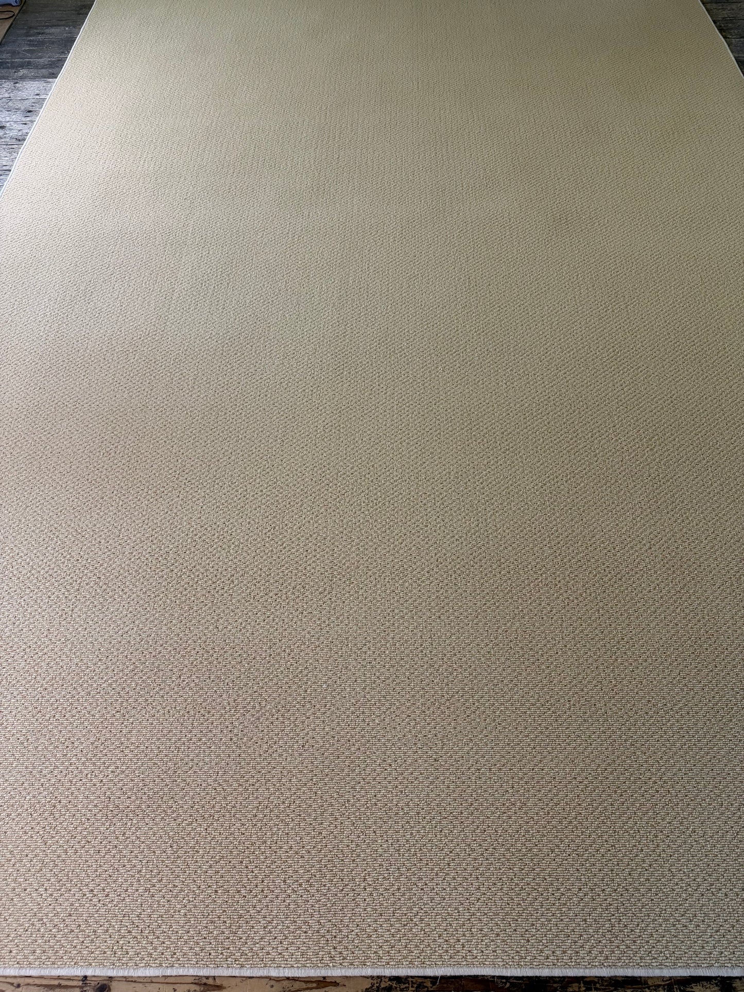 Honeycomb 100% wool rug 276cm x 398cm