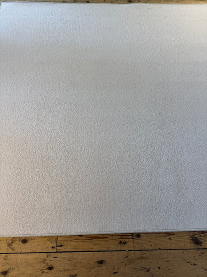 Flake 100% wool rug 215cm x 215cm