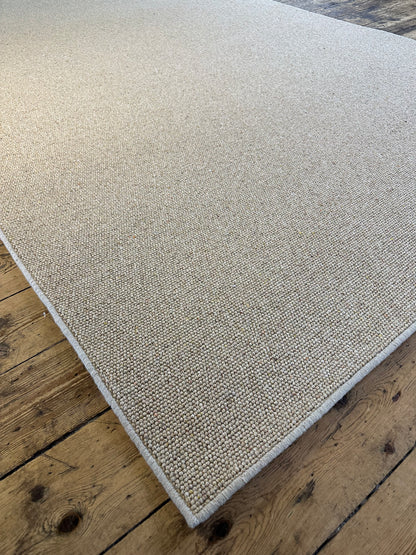 Warm oat 100% wool rug 190cm x 307cm