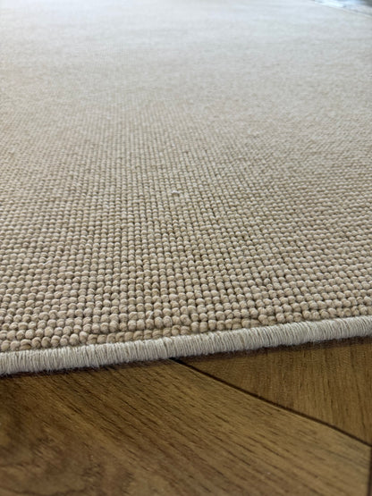 Montadale 100% wool rug 270cm x 400cm