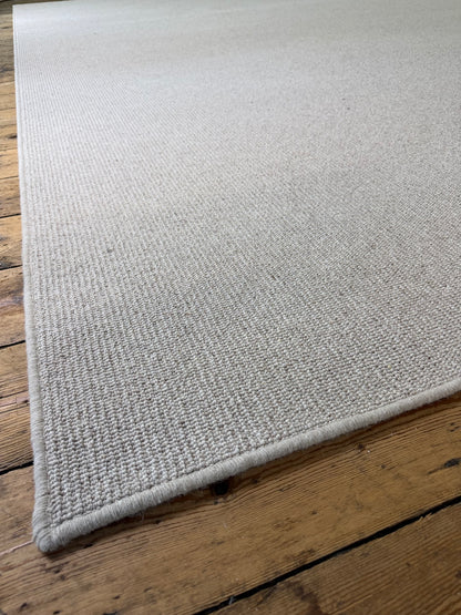 Hessian 100% wool rug 290cm x 400cm