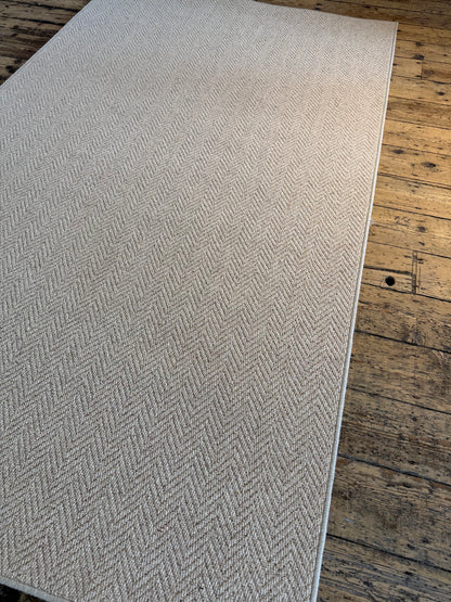 Shortbread herringbone 100% wool rug 155cm x 256cm