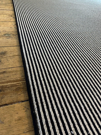 Oreo 100% wool rug 199cm x 235cm