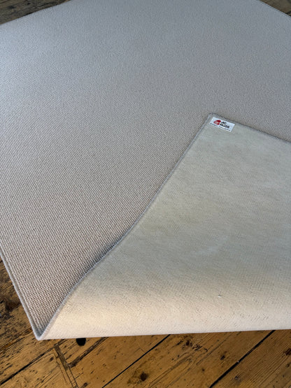 Whisper 100% wool rug 193cm x 290cm