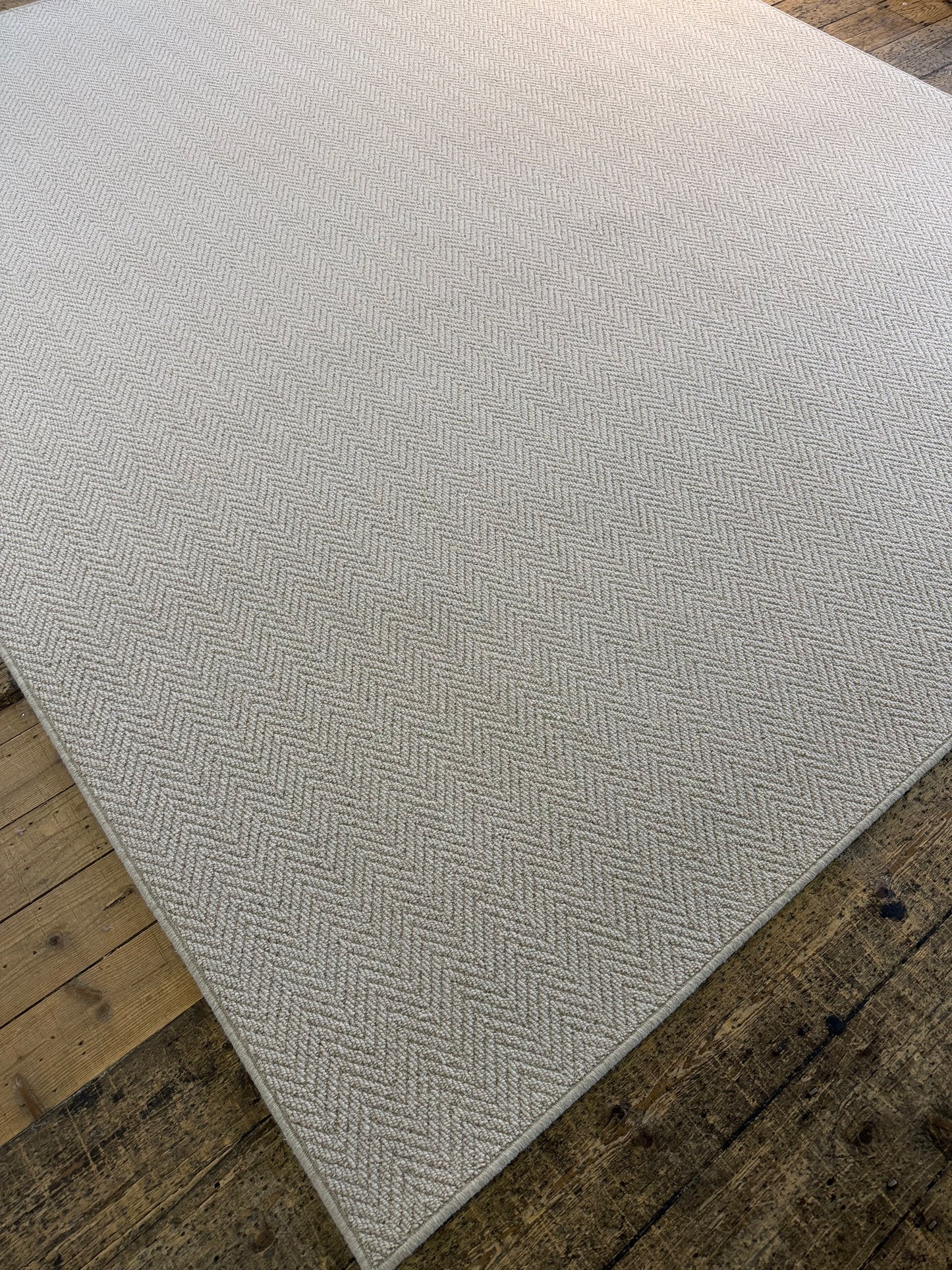 Oxford tone herringbone 100% wool rug 250cm x 288cm