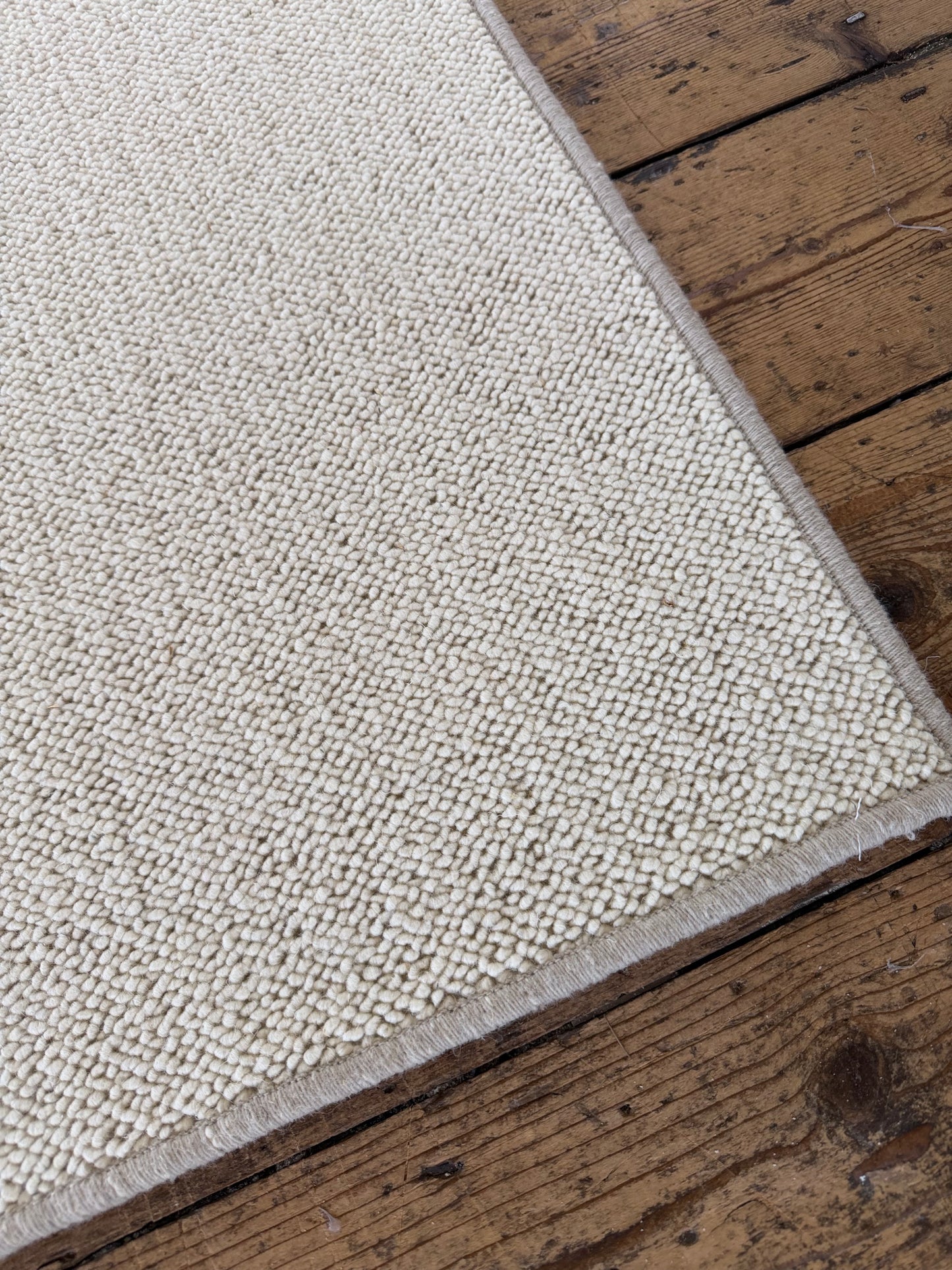 Blanc ivorie 100% wool rug 284cm x 338cm