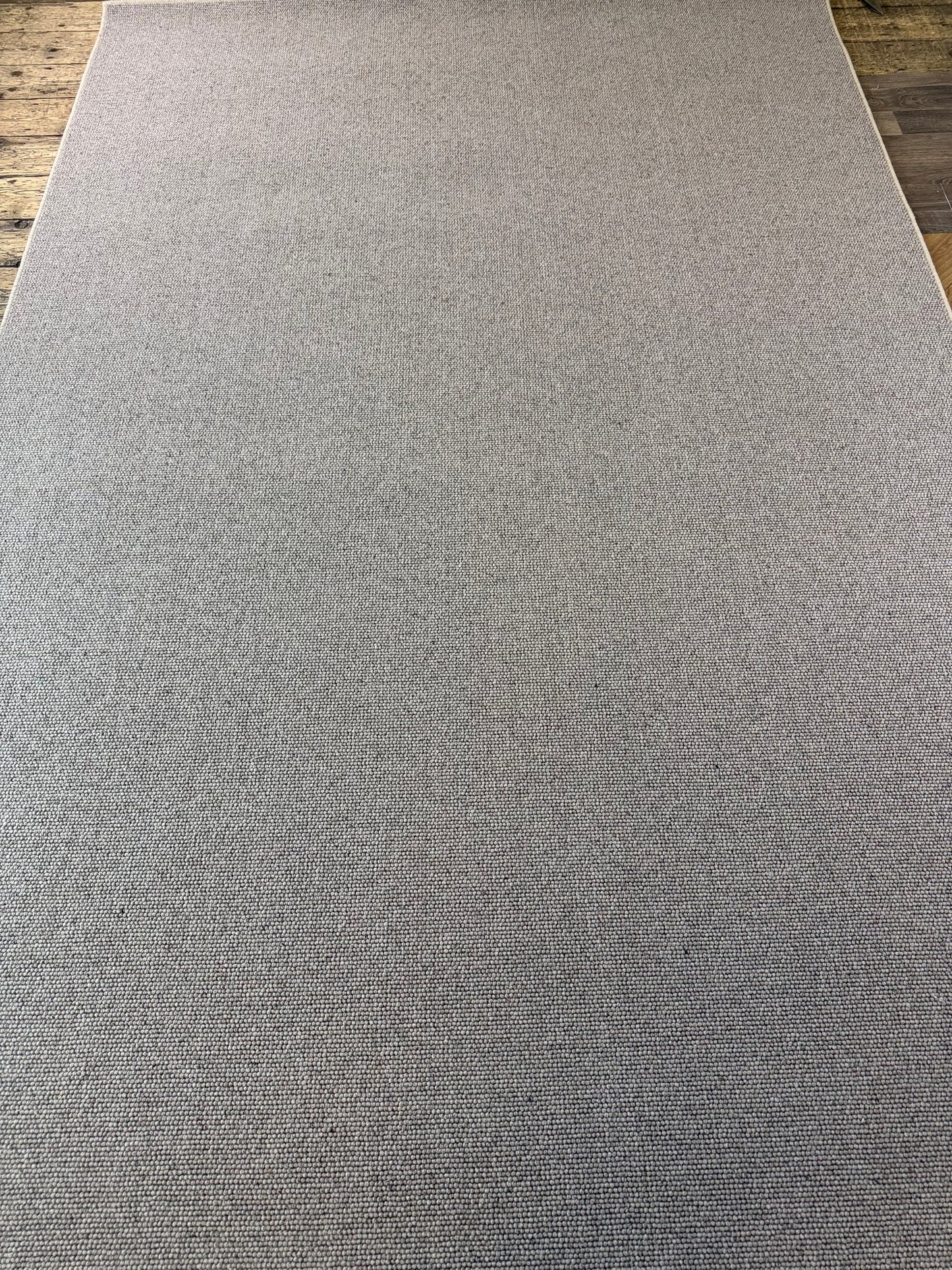 Dapple 100% wool rug 206cm x 305cm
