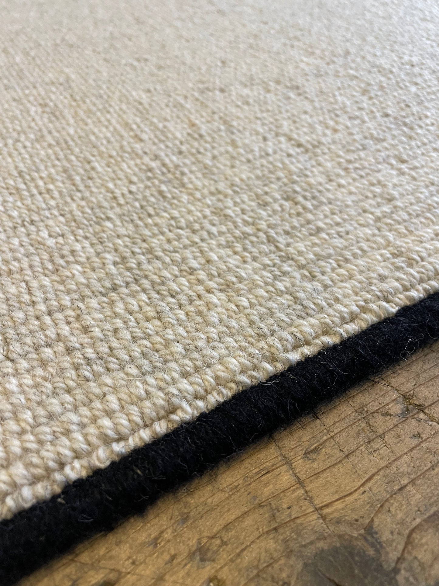 Cream 100% wool Berber stairs runner