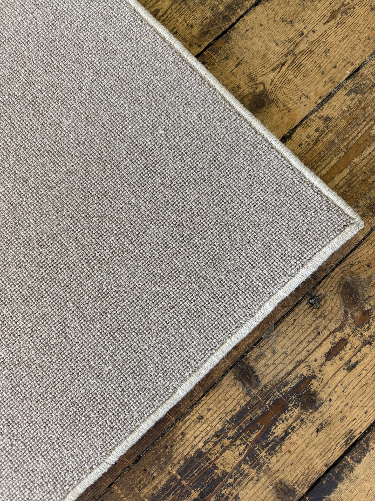 Truly taupe 100% wool rug 200cm x 200cm